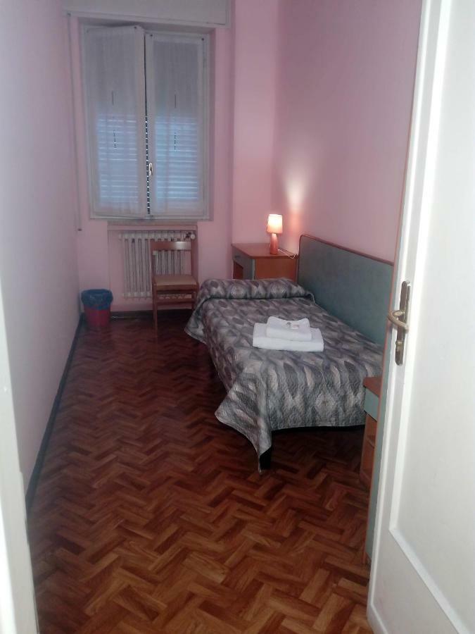 Camera Singola con Bagno in Comune
