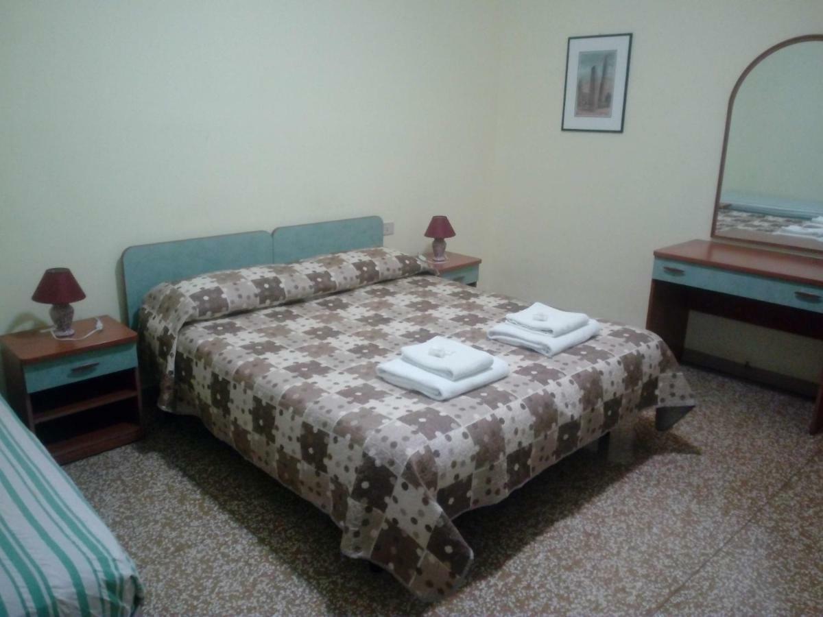 Camera Tripla con Bagno in Comune